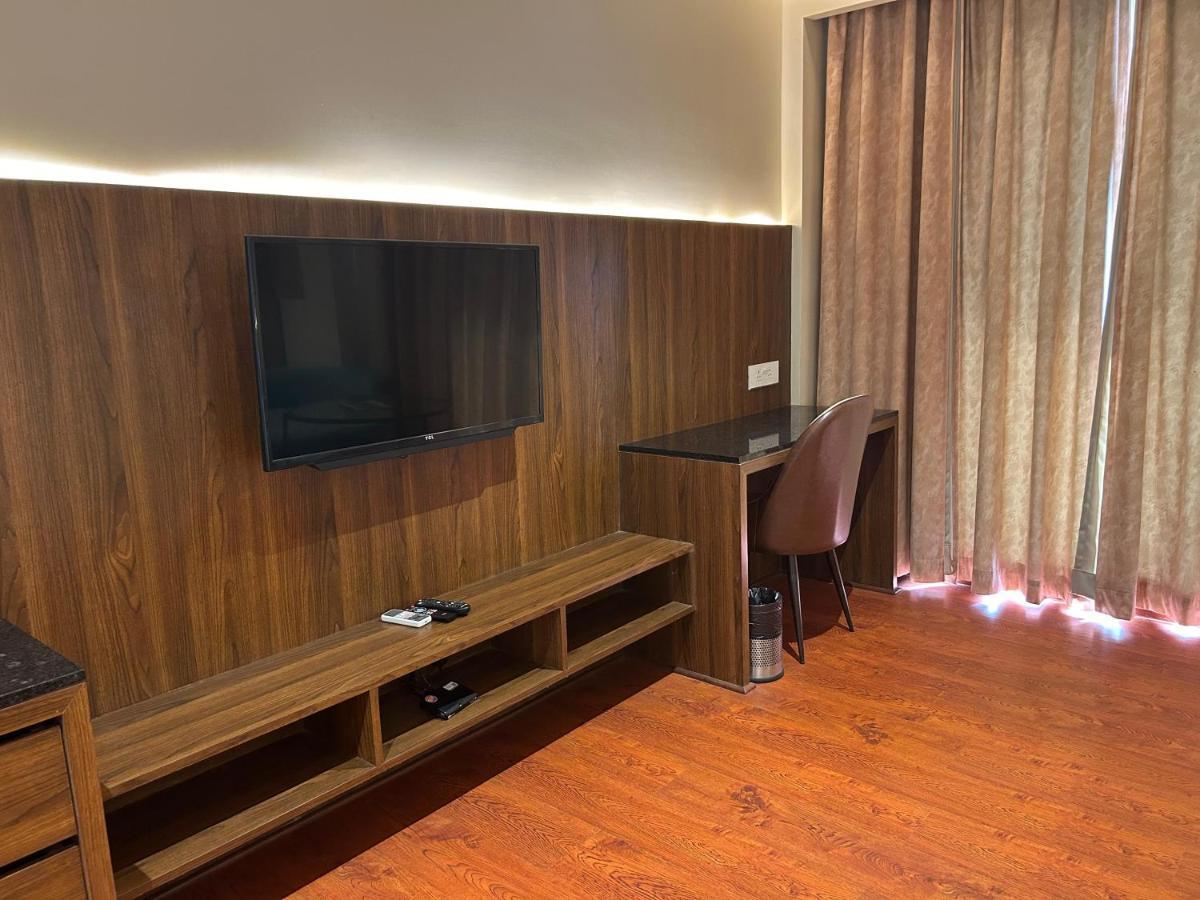 The Imperial Prime Clarks Inn Suites, Bhilwara Exterior photo